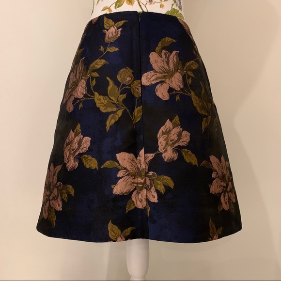 CUE CITY Women’s Rose Jacquard Mini Skirt Size 10 - Picture 5 of 8